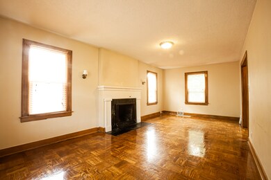 641 Yeoman St, Waukegan, IL 60085 - photo 5