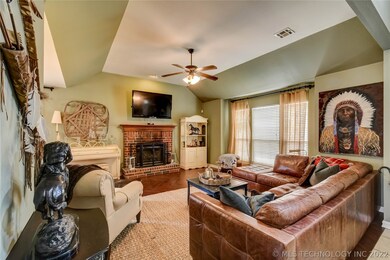 2528 W Mobile Place, Broken Arrow, OK 74011 - photo 4