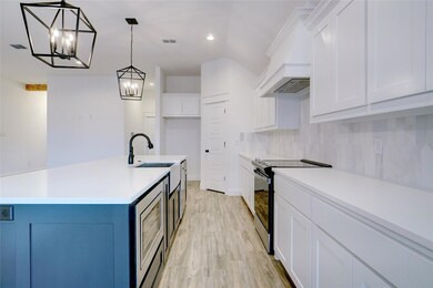 932 Rodgers Ave, Godley, TX 76044 - photo 7