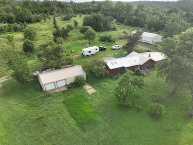 1045 Sycamore St, Cabool, MO 65689 - photo 2