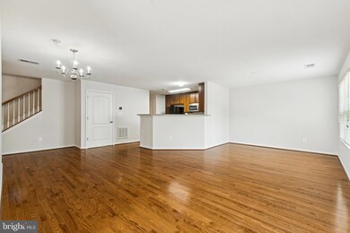 11181 Wortham Crest Cir, Manassas, VA 20109 - photo 6