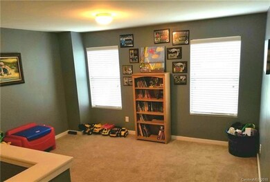 Large upstairs loft for secondary living space or 