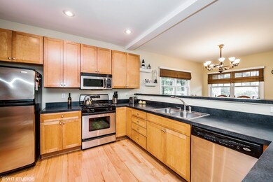 04_3PondPath_5_Kitchen_HiRes