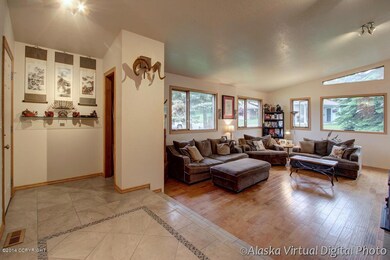 Entry/Living Room