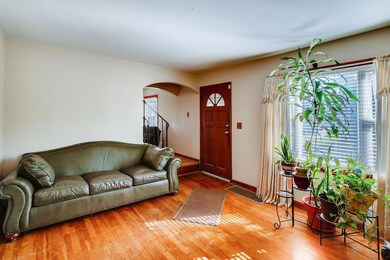 1519 Ellsworth Ave Columbus OH-large-002