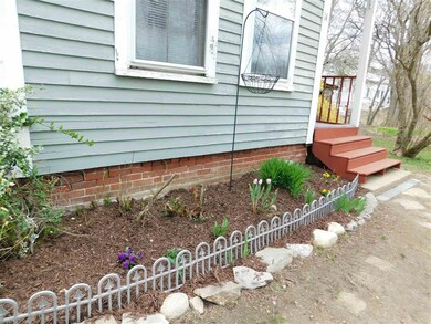 14 Foster St, Plymouth, NH 03264 - photo 3
