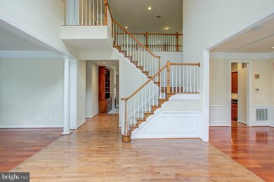 7803 Rose Garden Ln, Springfield, VA 22153 - photo 5