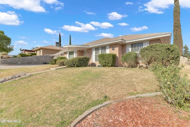 1532 Vista Real Dr, El Paso, TX 79935 - photo 3