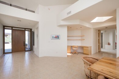 003_Entry Foyer