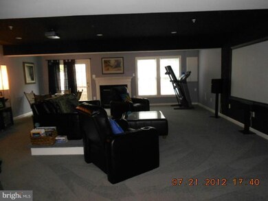 23804 Burdette Forest Rd, Clarksburg, MD 20871 - photo 2