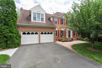 2047 Madrillon Rd, Vienna, VA 22182 - photo 2