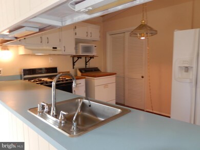 12707 Colby Dr, Woodbridge, VA 22192 - photo 5