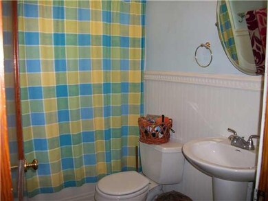 135 Wheatfield St, North Tonawanda, NY 14120 - photo 7