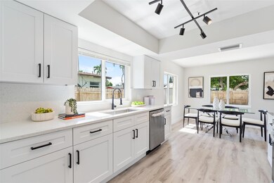 OVERSIZED BEUTIFULLY REMODELED KITCHEN