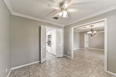 8906 Landwood Dr, Houston, TX 77040 - photo 6