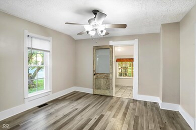 798 W Jefferson St, Franklin, IN 46131 - photo 4