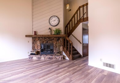 942A0485-HDR