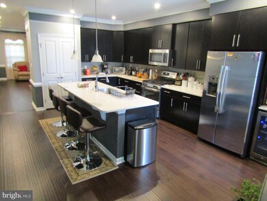 10105 Dorsey Ln, Lanham, MD 20706 - photo 5