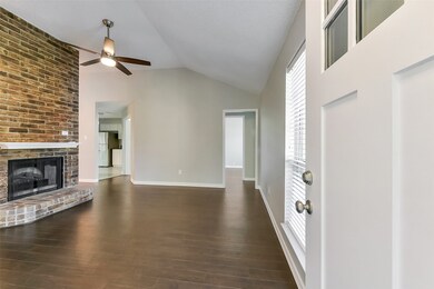 8526 Lazy Brook Ln, La Porte, TX 77571 - photo 3