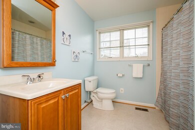 3008 Orlando Ave, Parkville, MD 21234 - photo 2