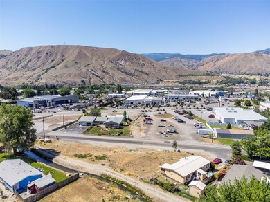 211 Pace Dr unit B, East Wenatchee, WA 98802 - photo 4