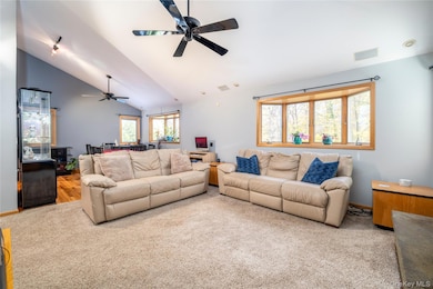 68 McCouns Ln, Oyster Bay, NY 11771 - photo 4