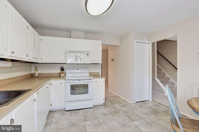 9729 Early Spring Way, Columbia, MD 21046 - photo 7