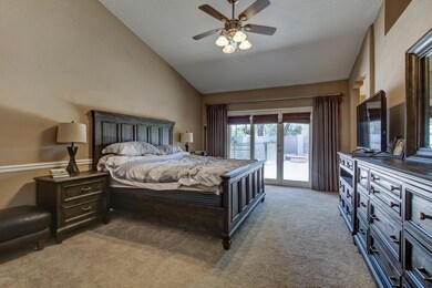 3921 W Sheffield Ave-20