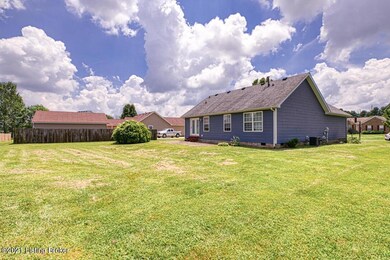 658 Helmwood Cir, Mount Washington, KY 40047 - photo 6