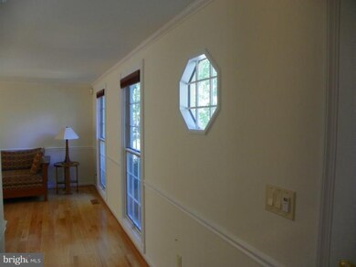 20452 Watkins Meadow Dr, Germantown, MD 20876 - photo 7