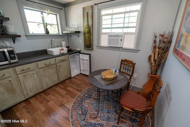 411 George St unit 3, New Bern, NC 28560 - photo 5