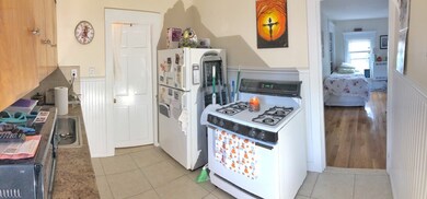 711 Washington St unit 2, Abington, MA 02351 - photo 4