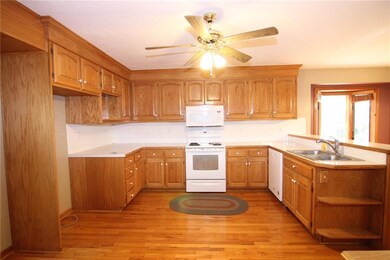 13706 W 69th St, Shawnee, KS 66216 - photo 5