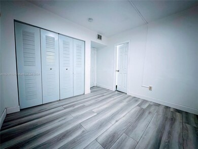 6070 W 18th Ave unit 209, Hialeah, FL 33012 - photo 5