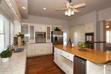 Kitchen2