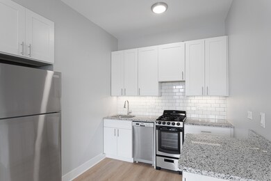 7600 N Sheridan Rd unit 208, Chicago, IL 60626 - photo 6