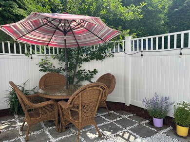 57 Winding Brook Dr, South Burlington, VT 05403 - photo 4