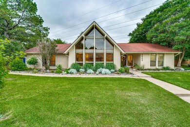 2849 Summerdale Dr, Hurst, TX 76054 - photo 2