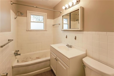 5833 N Lenox Ave, Kansas City, MO 64151 - photo 7