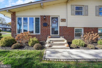 204 Oldfield Way, Broomall, PA 19008 - photo 3