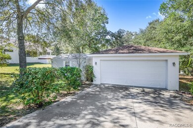 Detached garage