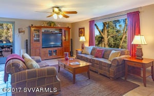 251 CCR Living Room Photo2