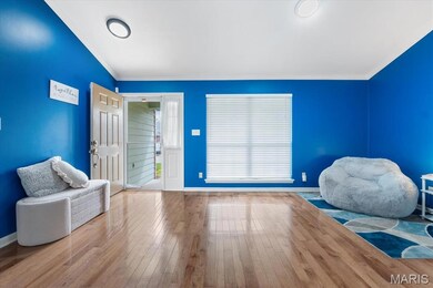 3903 Triple Crown Dr, Florissant, MO 63034 - photo 4