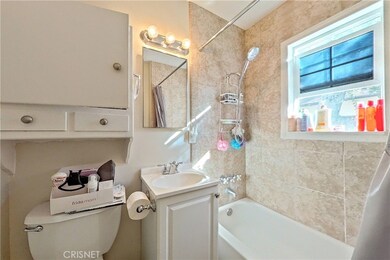 22004 Celes St, Woodland Hills, CA 91364 - photo 7