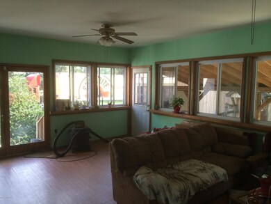 292 Rainbow Dr, Stroudsburg, PA 18360 - photo 6