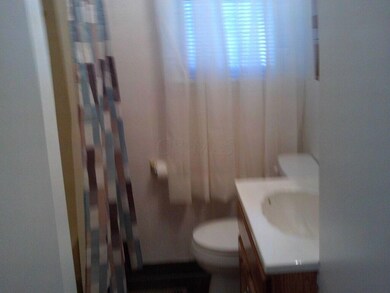HUXLEY BATHROOM