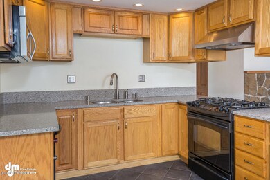 Kitchen IMG_4622-SMALL