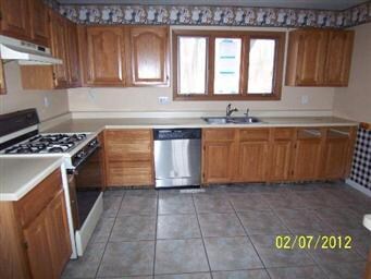 218 N Cresthill Ave, McHenry, IL 60051 - photo 3