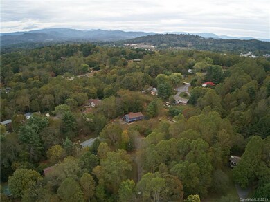 36 Fieldcrest Cir, Asheville, NC 28806 - photo 2