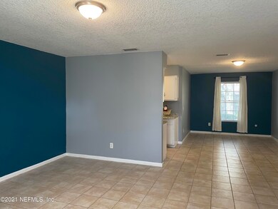 8211 Gwendolyn Rd, Jacksonville, FL 32216 - photo 5